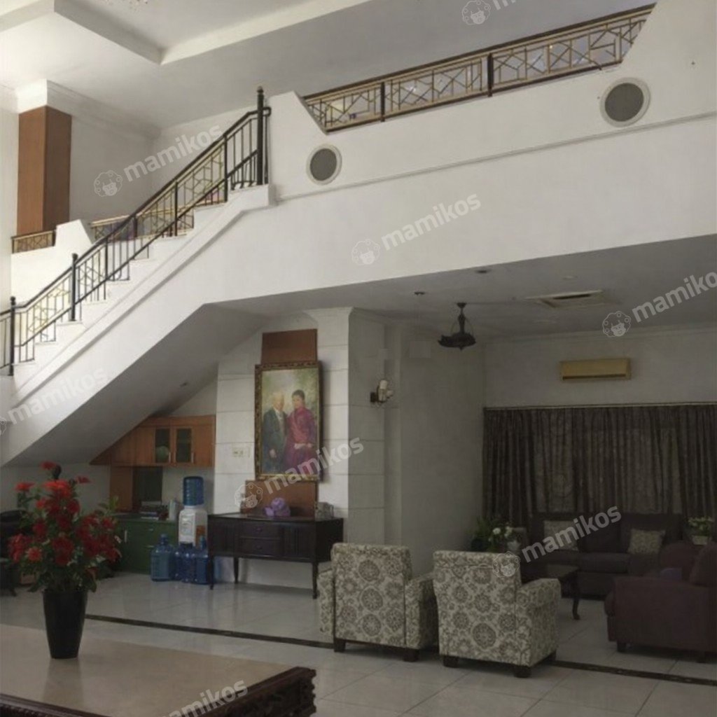 Rumah Sertifikat SHM 5 Kamar Tidur 4 Kamar Mandi Ragunan Jakarta Selatan - Photo 2