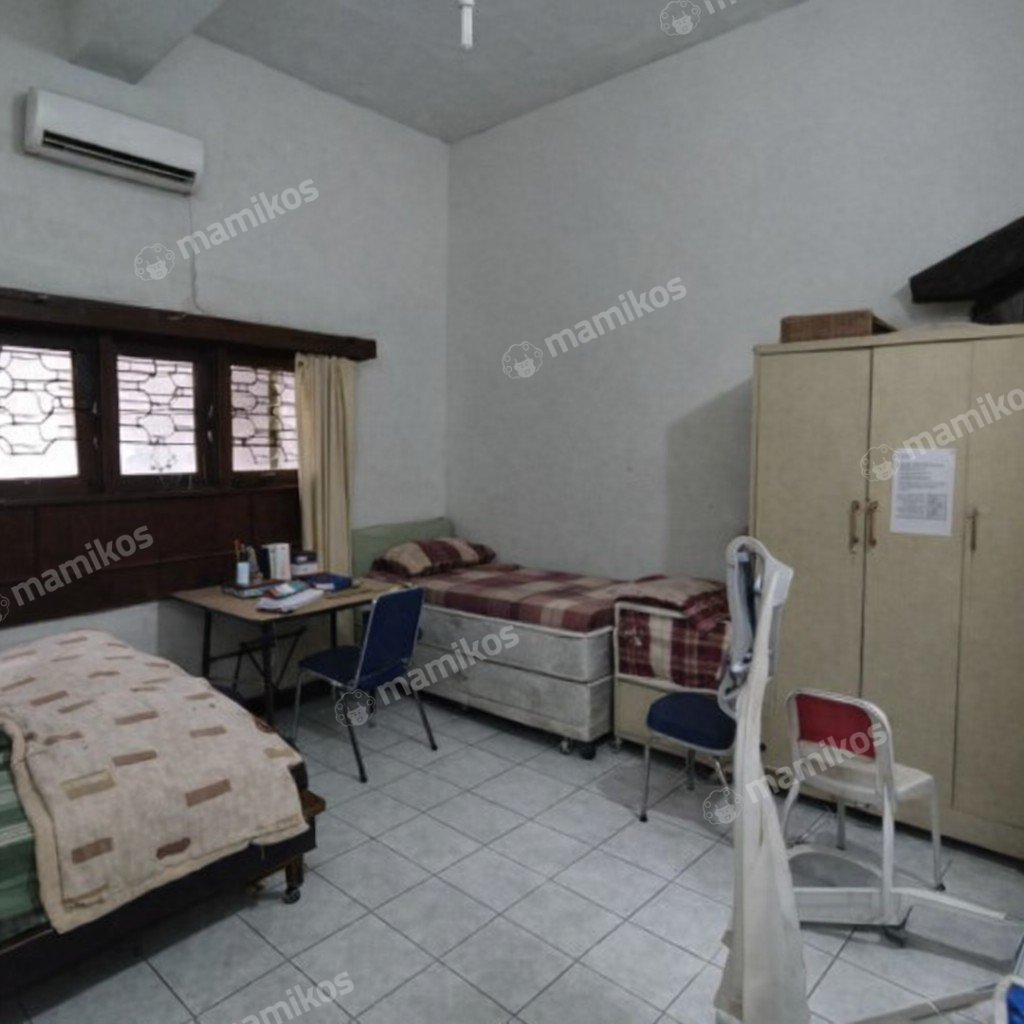 Rumah 9 Kamar Tidur 3 Kamar Mandi Rawamangun Jakarta Timur - Photo 2