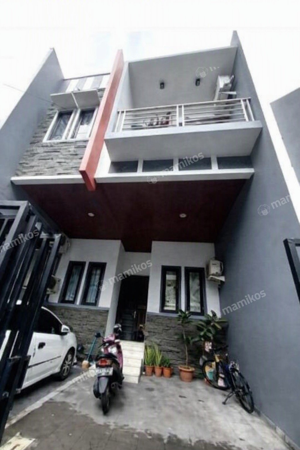 Rumah Sertifikat SHM 12 Kamar Tidur 6 Kamar Mandi Kelapa Gading Jakarta Utara