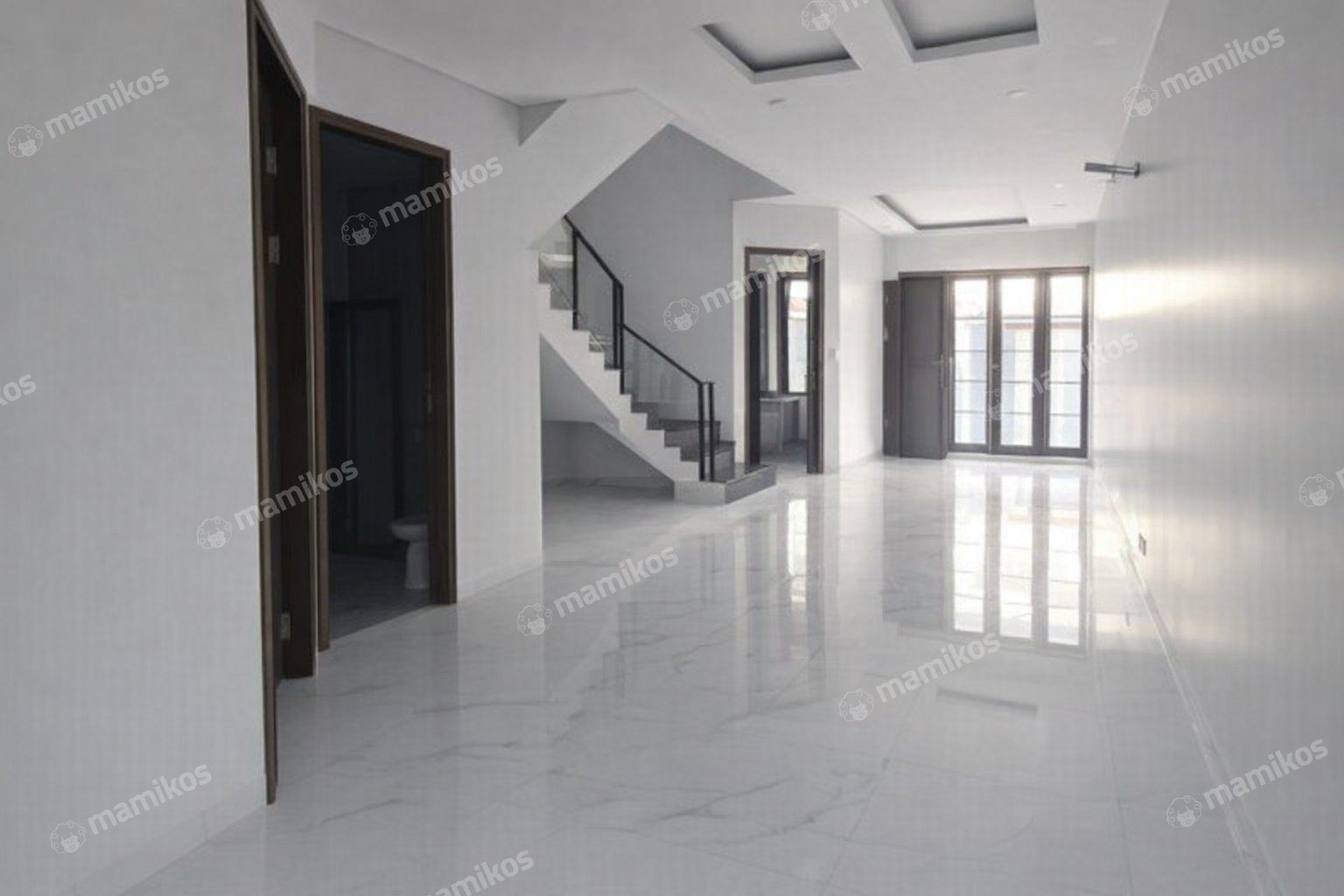 Rumah Sertifikat SHM 4 Kamar Tidur 4 Kamar Mandi Sunrise Garden Jakarta Barat