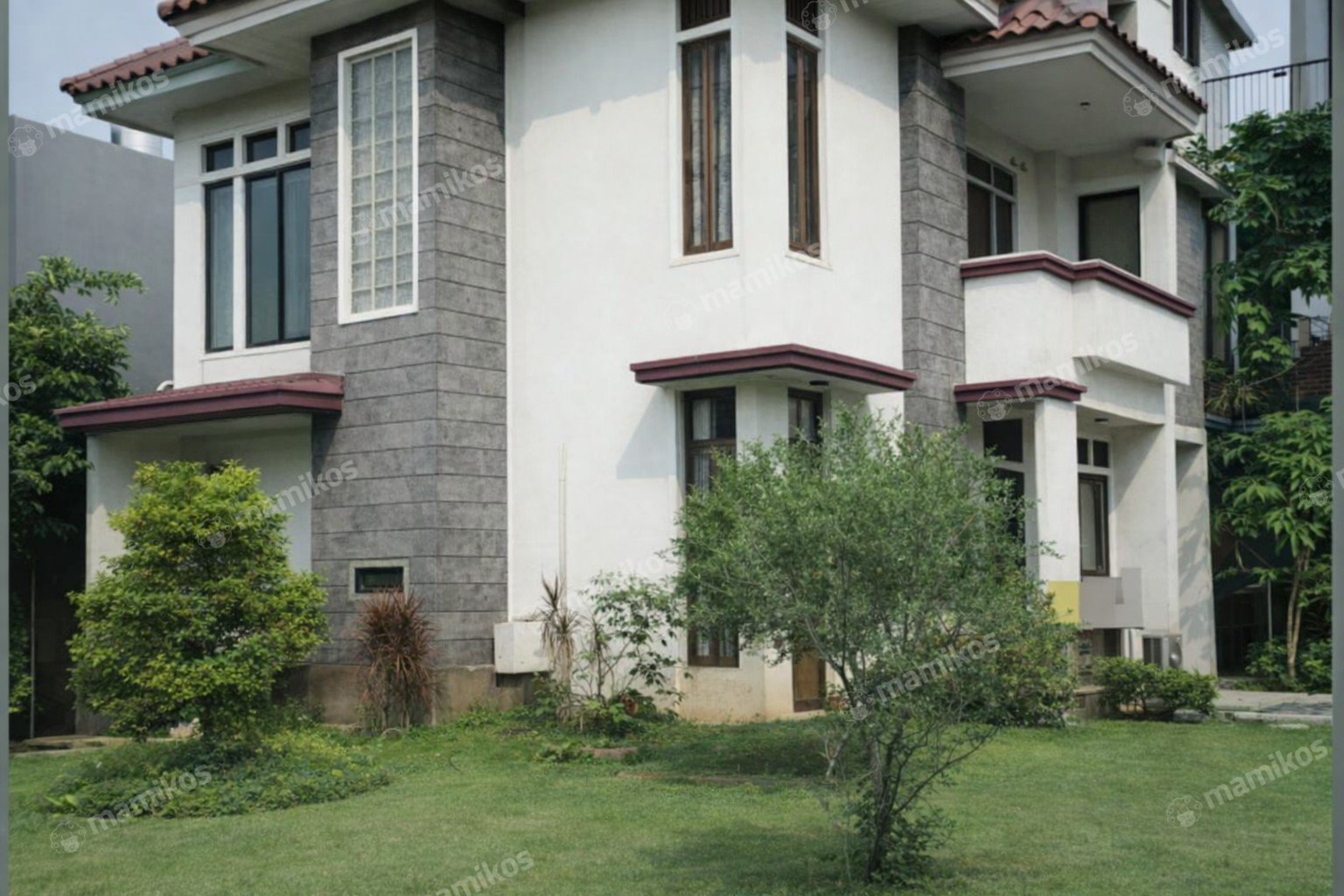 Rumah Sertifikat HGB 5 Kamar Tidur 4 Kamar Mandi Legenda Wisata Jakarta Timur