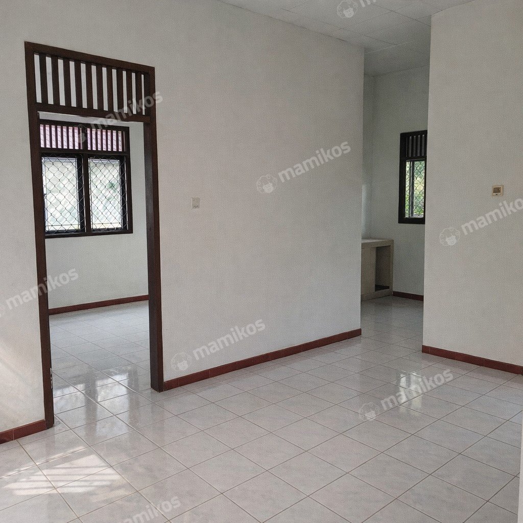 Rumah Sertifikat SHM 2 Kamar Tidur 1 Kamar Mandi Matraman Jakarta Timur - Photo 3