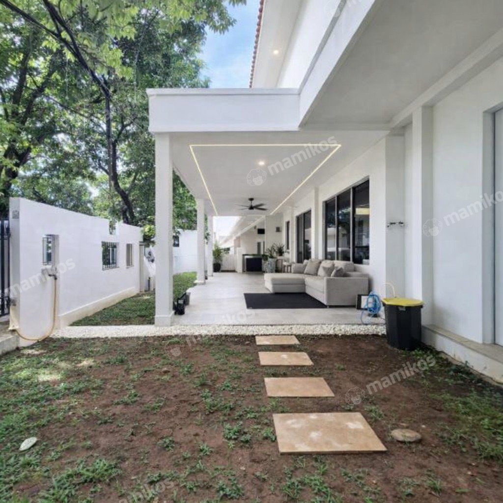 Rumah Sertifikat SHM 9 Kamar Tidur 4 Kamar Mandi Senopati Jakarta Selatan - Photo 2