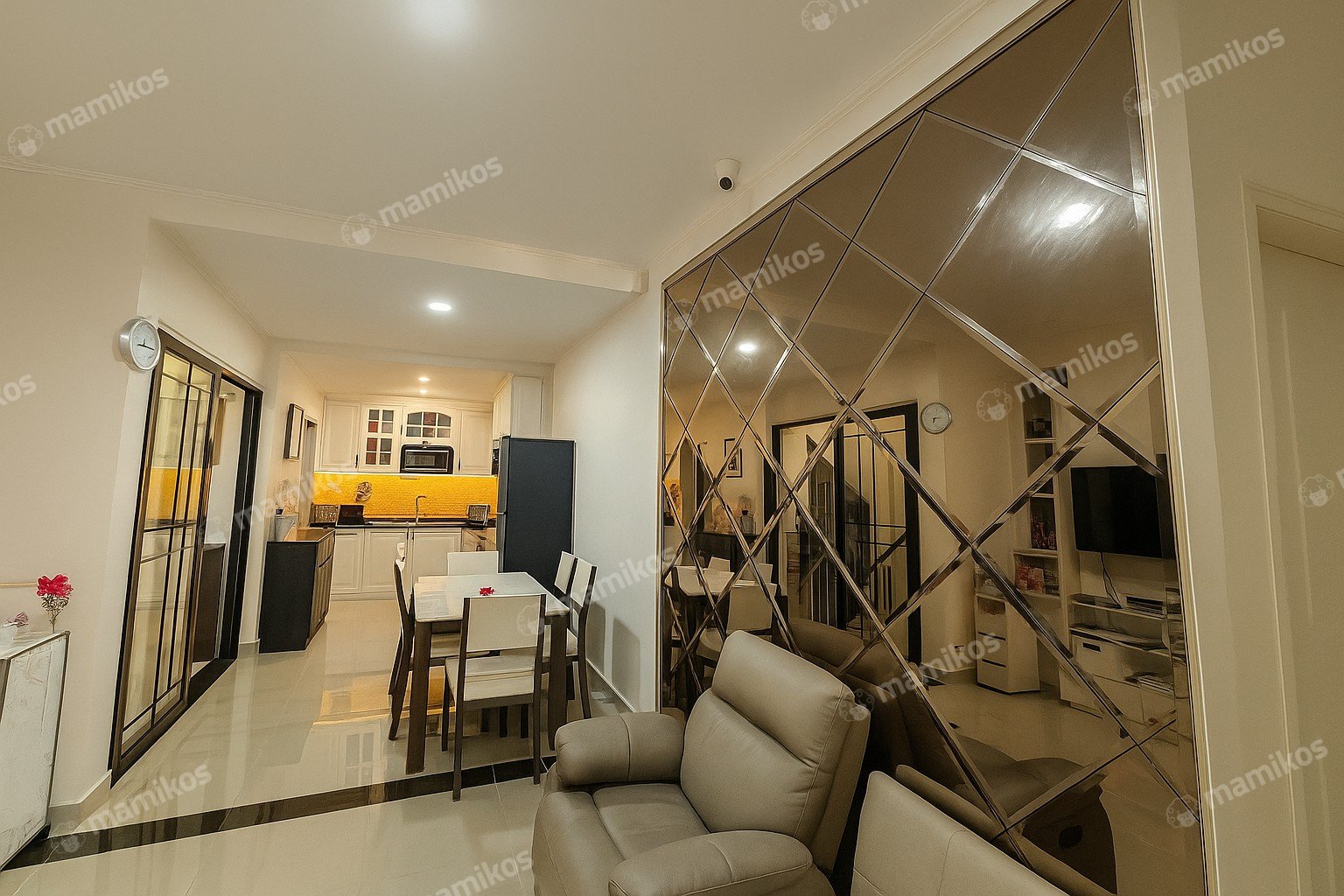 Rumah Sertifikat SHM 4 Kamar Tidur 3 Kamar Mandi Green Lake City Jakarta Barat - Photo 5