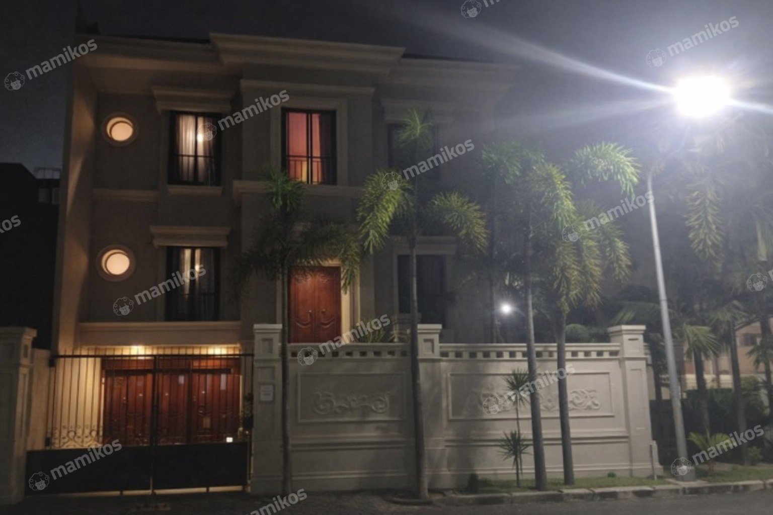 Rumah Sertifikat SHM 5 Kamar Tidur 5 Kamar Mandi Pantai Indah Kapuk Jakarta Utara