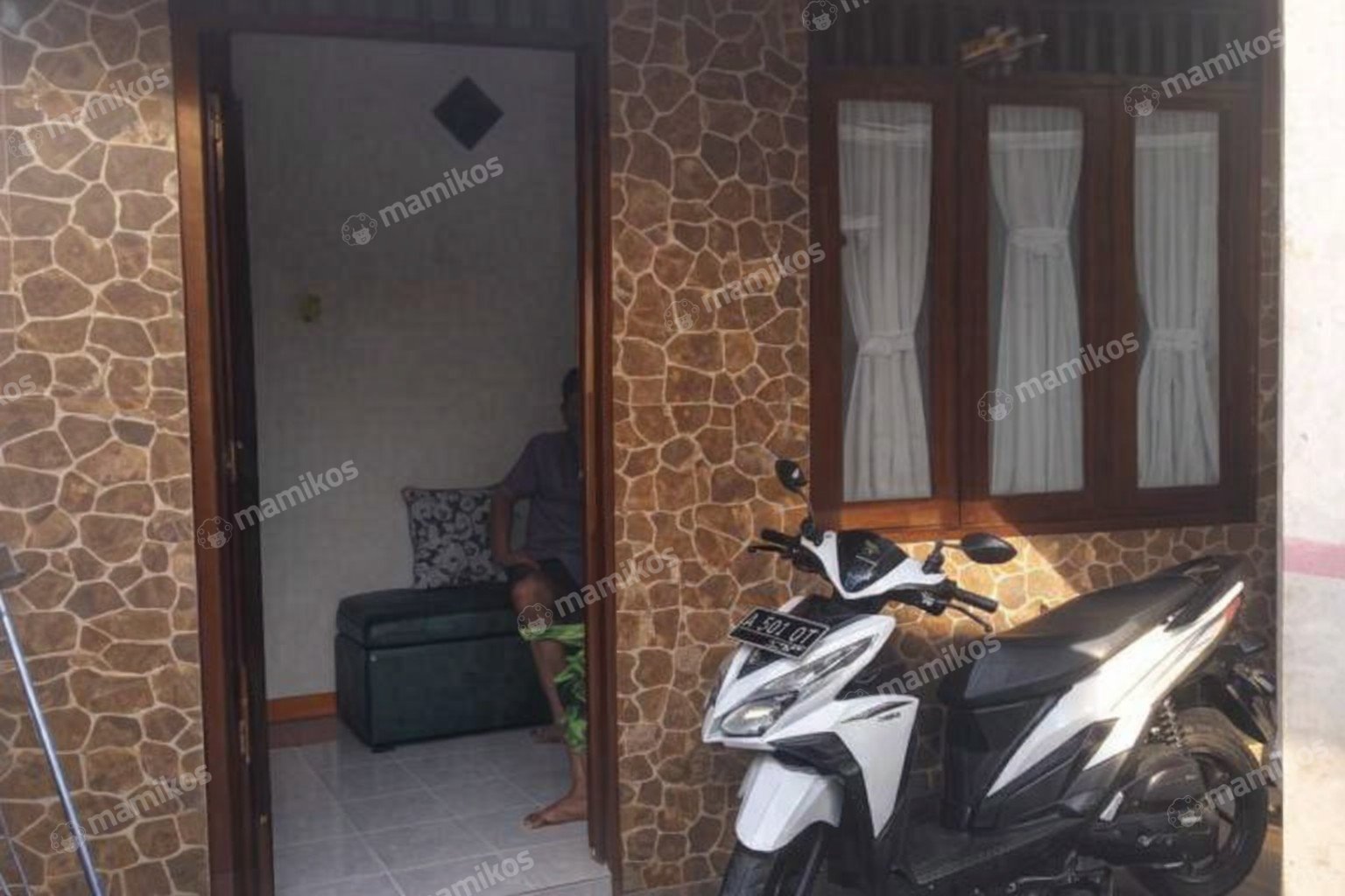 Rumah Sertifikat SHM 2 Kamar Tidur 1 Kamar Mandi Bintaro Jakarta Selatan