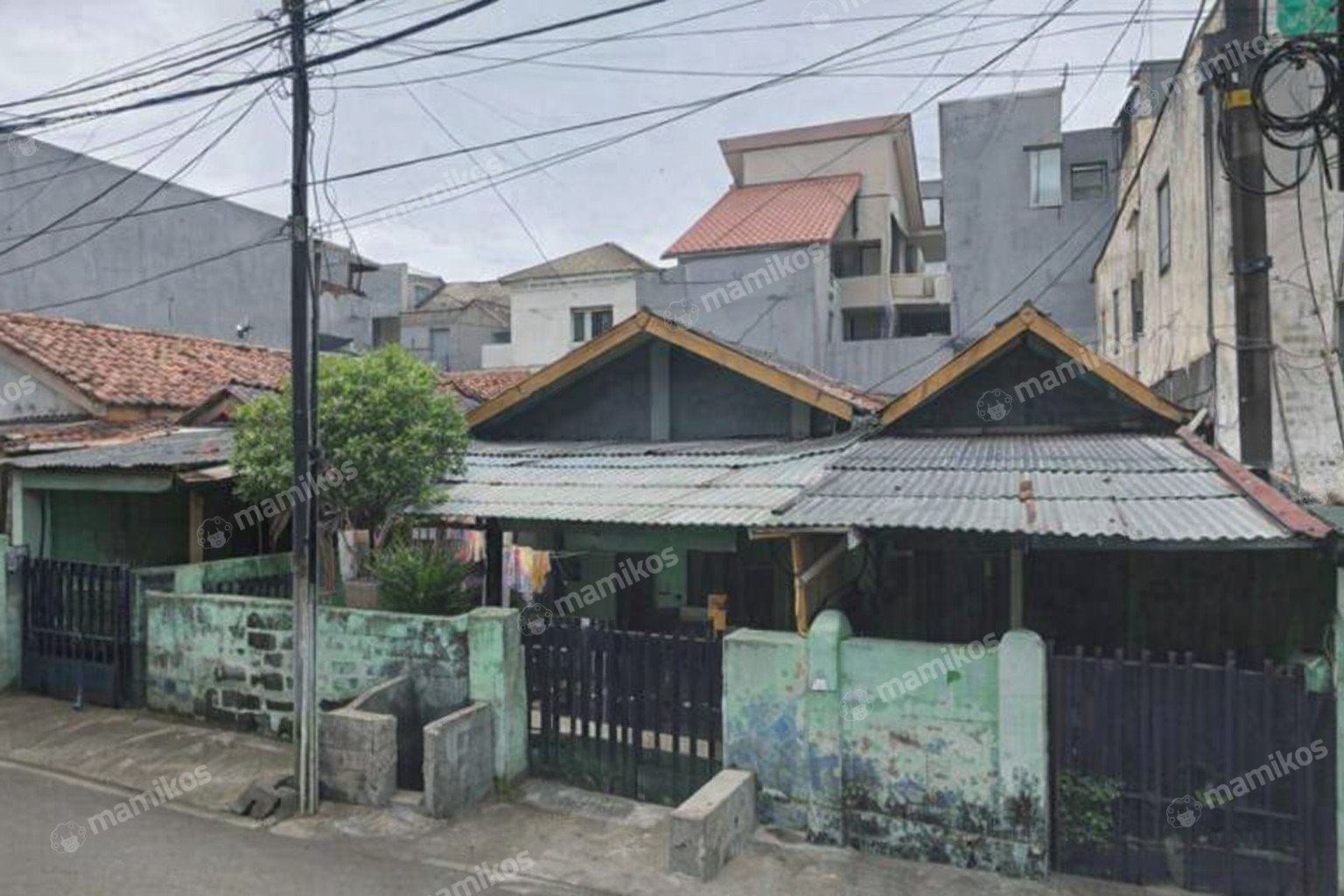 Rumah Sertifikat SHM 4 Kamar Tidur 2 Kamar Mandi Senopati Jakarta Selatan