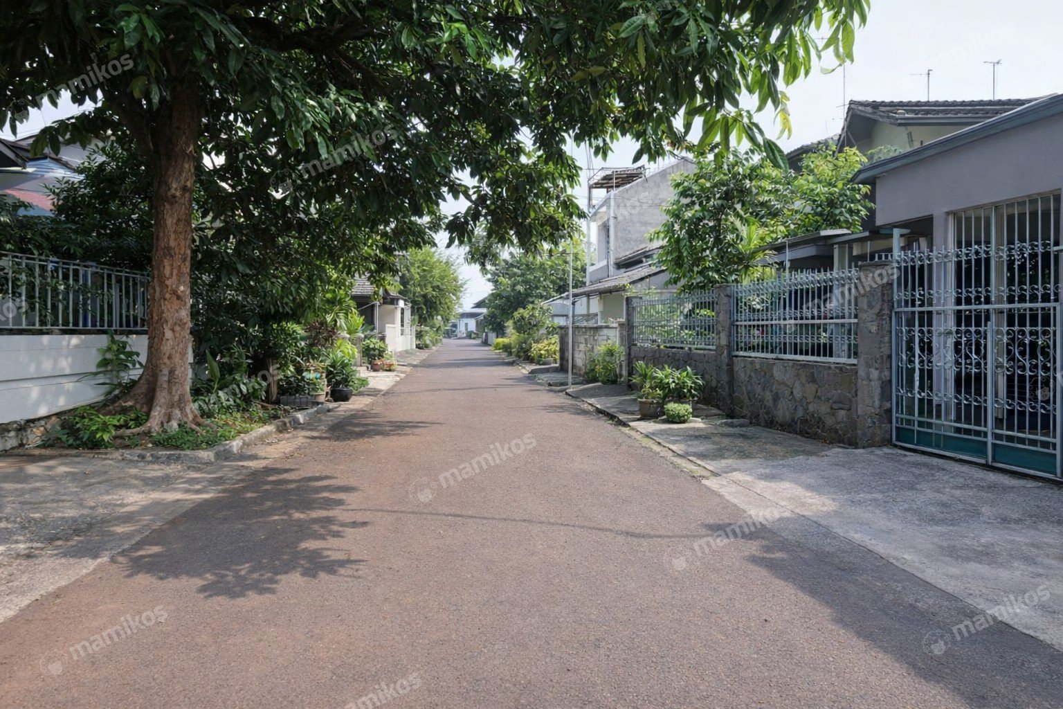 Rumah Sertifikat SHM 4 Kamar Tidur 3 Kamar Mandi Pulomas Jakarta Timur - Photo 3