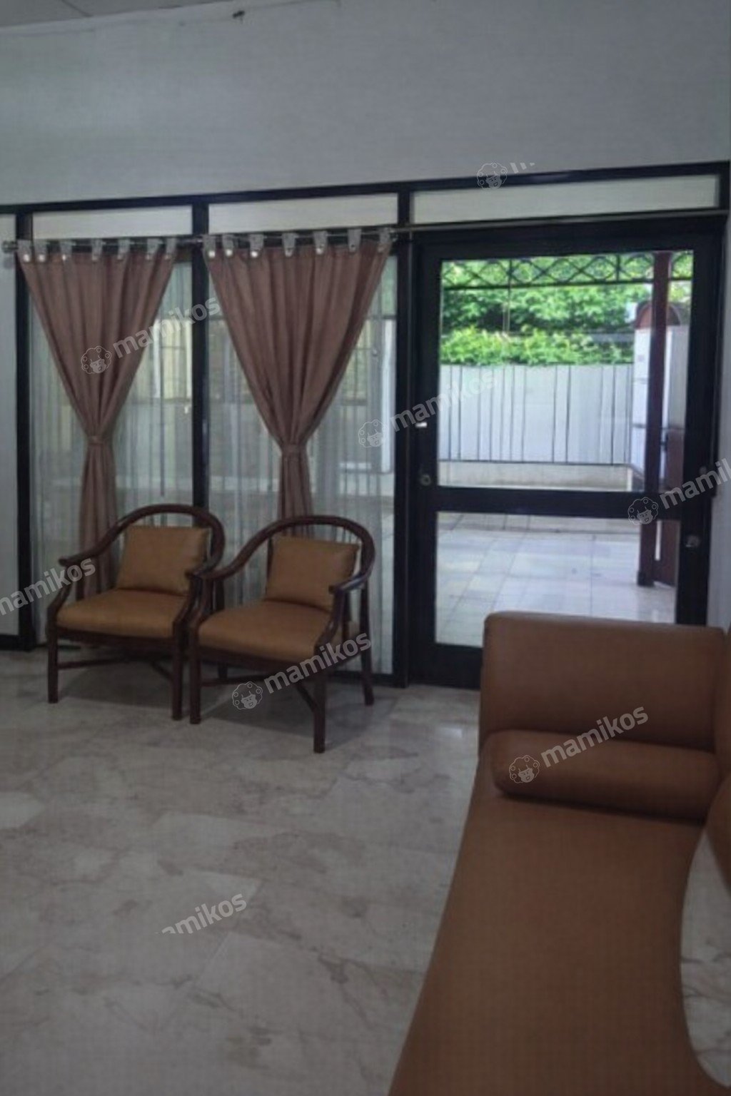 Rumah Sertifikat SHM 4 Kamar Tidur 3 Kamar Mandi Senopati Jakarta Selatan - Photo 2