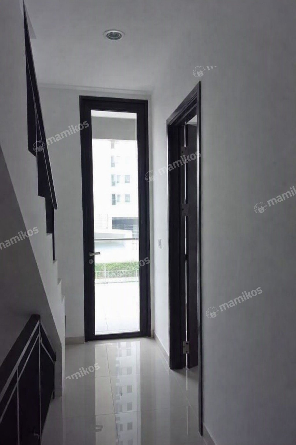 Rumah Sertifikat PPJB 3 Kamar Tidur 3 Kamar Mandi Pantai Indah Kapuk 2 Jakarta Utara - Photo 3