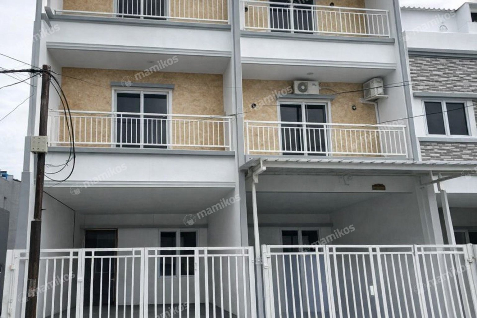 Rumah Sertifikat SHM 4 Kamar Tidur 4 Kamar Mandi Duri Kepa Jakarta Barat