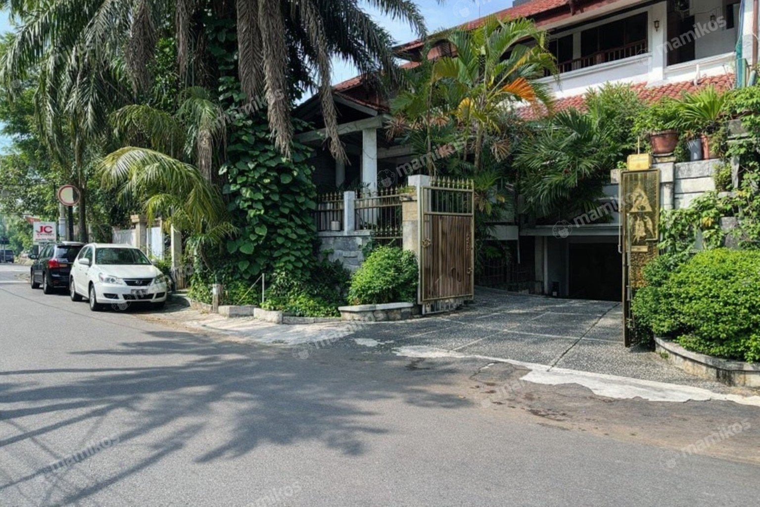 Rumah Sertifikat SHM 5 Kamar Tidur 4 Kamar Mandi Kebayoran Baru Jakarta Selatan