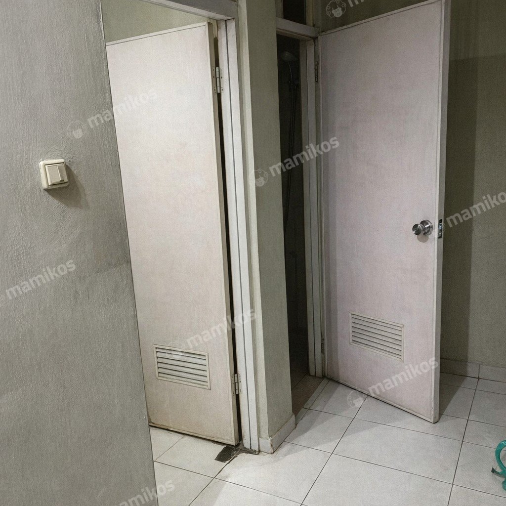 Rumah Sertifikat SHM 3 Kamar Tidur 2 Kamar Mandi Jembatan Lima Jakarta Barat - Photo 5