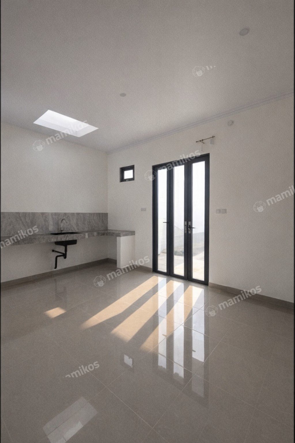 Rumah Sertifikat SHM 4 Kamar Tidur 4 Kamar Mandi Meruya Jakarta Barat - Photo 2