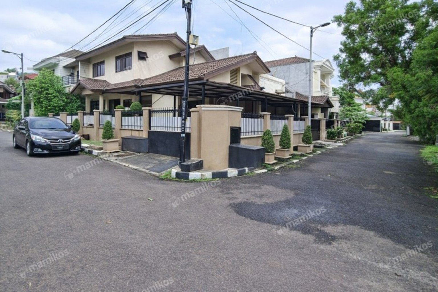 Rumah Sertifikat SHM 5 Kamar Tidur 3 Kamar Mandi Pondok Kelapa Jakarta Timur