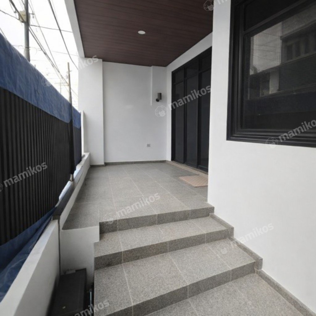 Rumah Sertifikat SHM 5 Kamar Tidur 4 Kamar Mandi Puri Indah Jakarta Barat - Photo 3