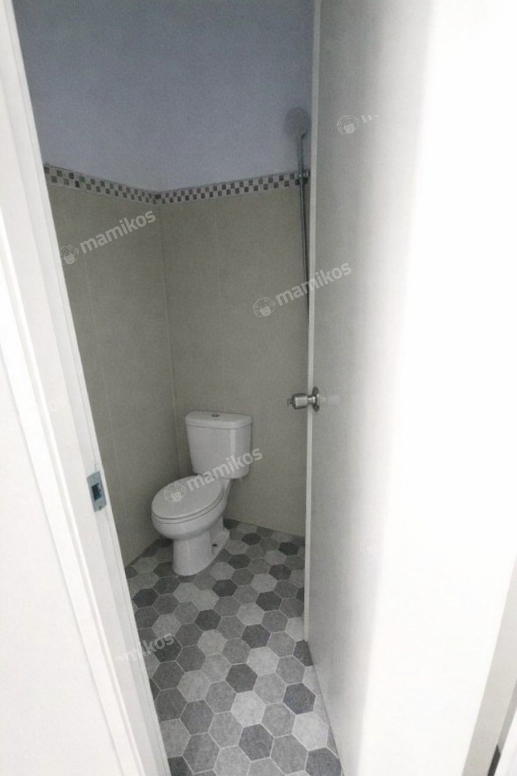 Rumah Sertifikat SHM 4 Kamar Tidur 3 Kamar Mandi Kalisari Jakarta Timur - Photo 2