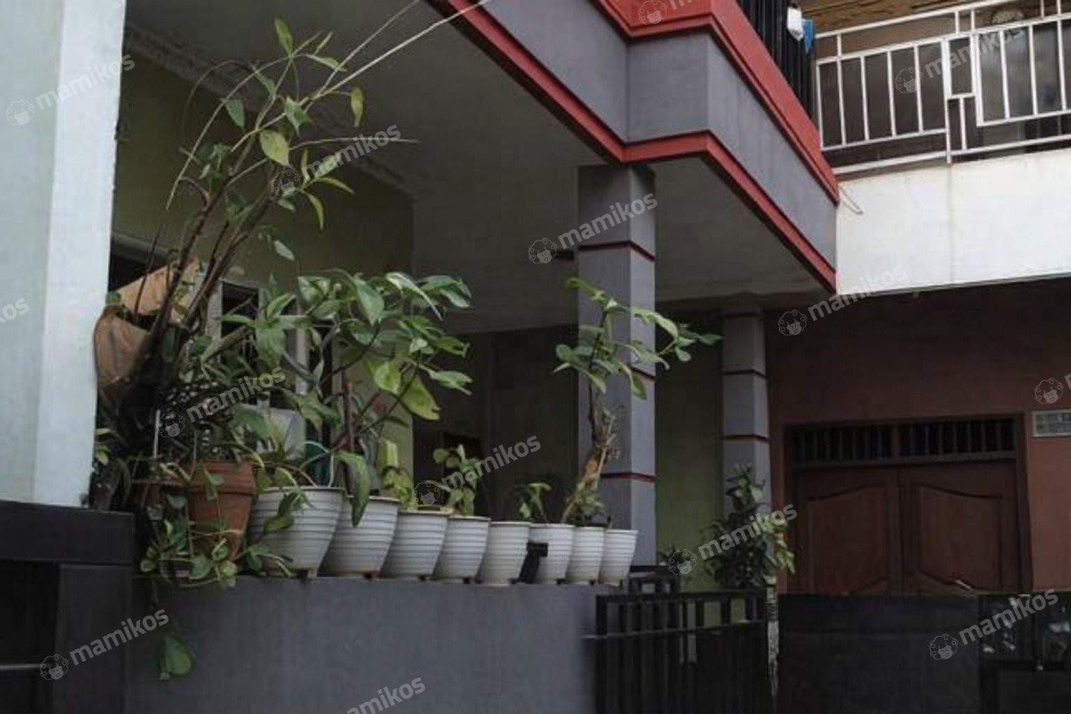 Rumah Sertifikat SHM 4 Kamar Tidur 2 Kamar Mandi Kebon Jeruk Jakarta Barat