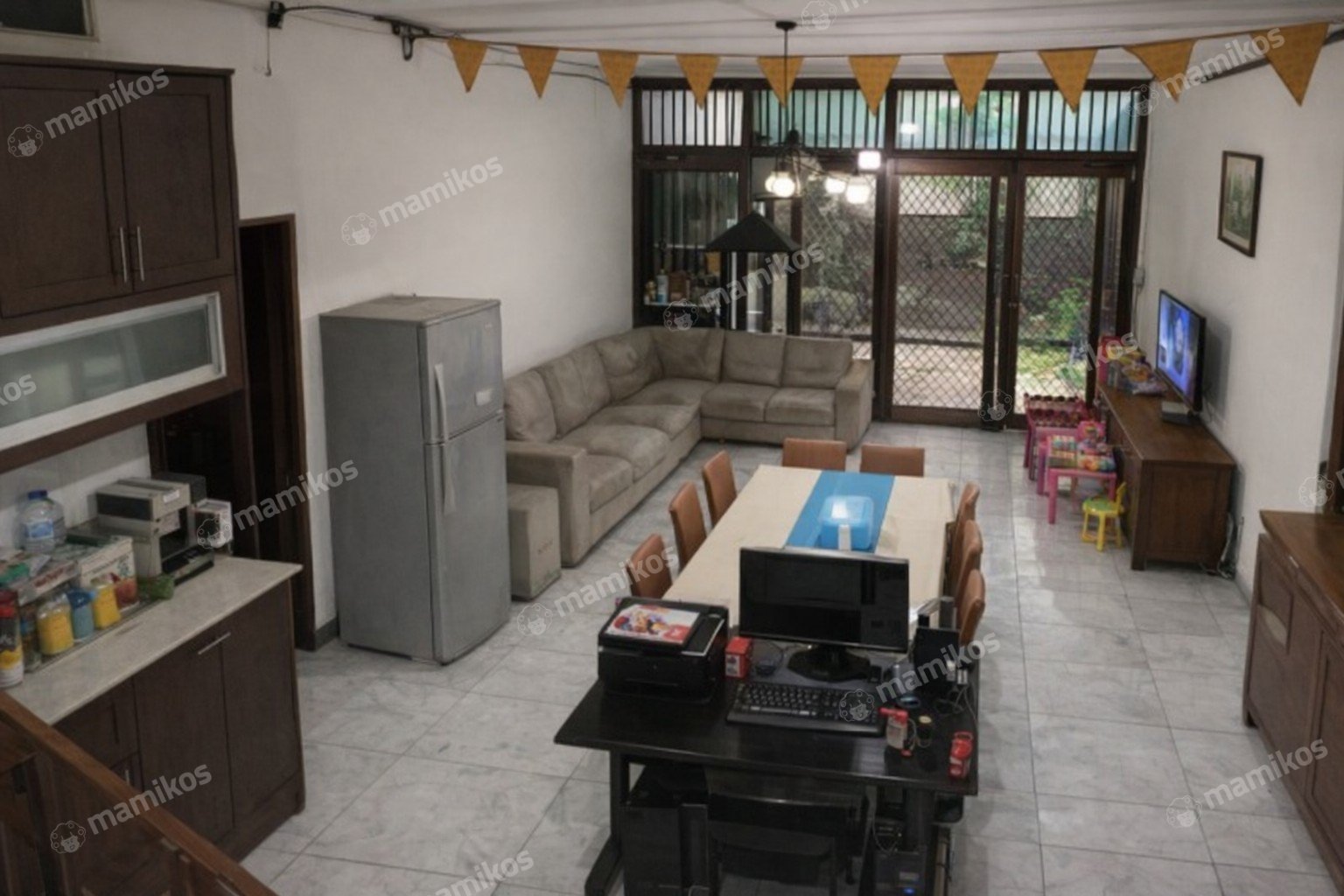 Rumah Sertifikat SHM 4 Kamar Mandi 2 Lantai Intercon Jakarta Barat - Photo 3