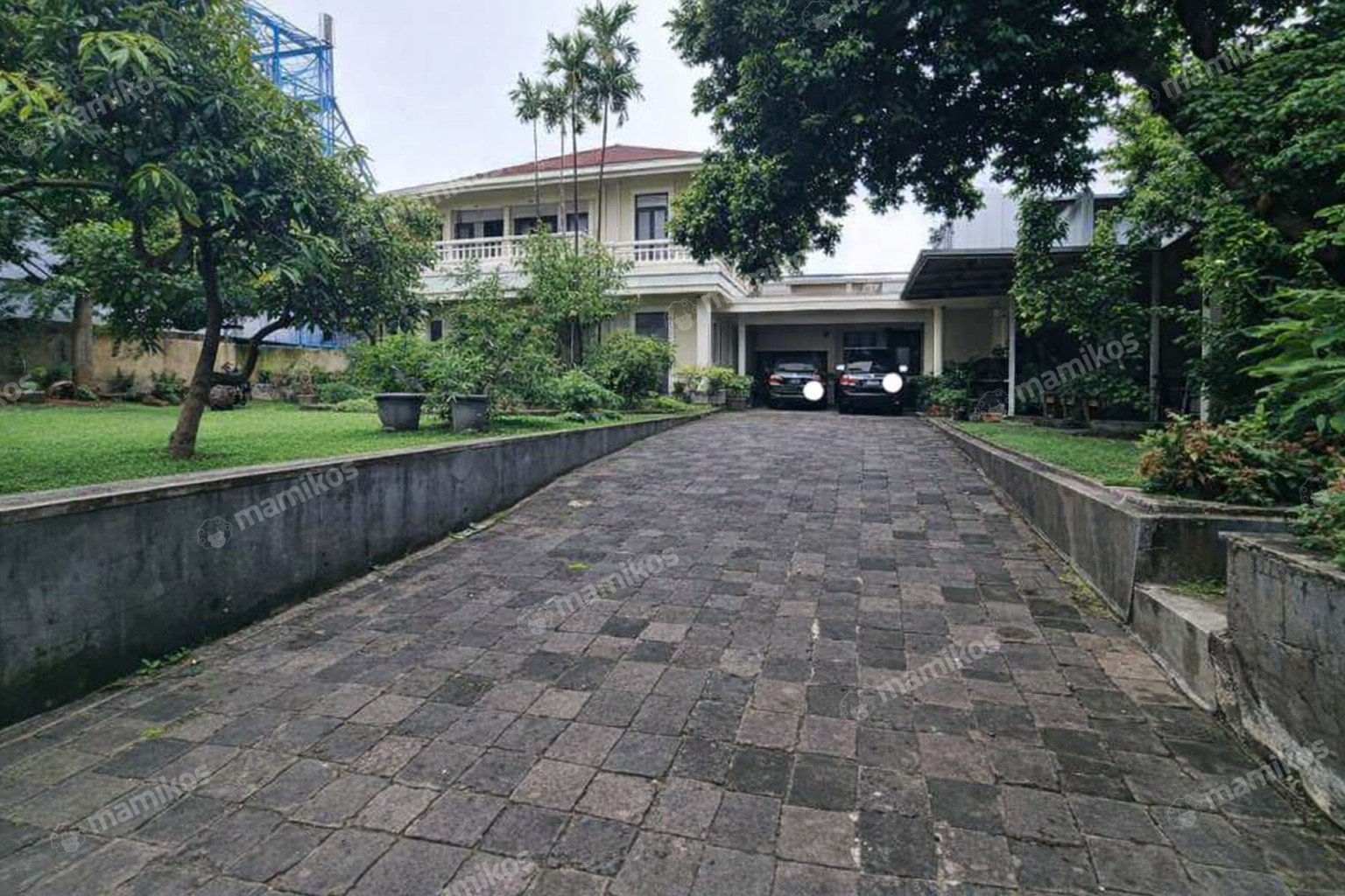 Rumah Sertifikat SHM 7 Kamar Tidur 6 Kamar Mandi Kebayoran Baru Jakarta Selatan
