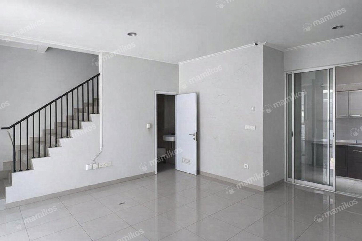 Rumah Sertifikat SHM 4 Kamar Tidur 4 Kamar Mandi Cakung Jakarta Timur