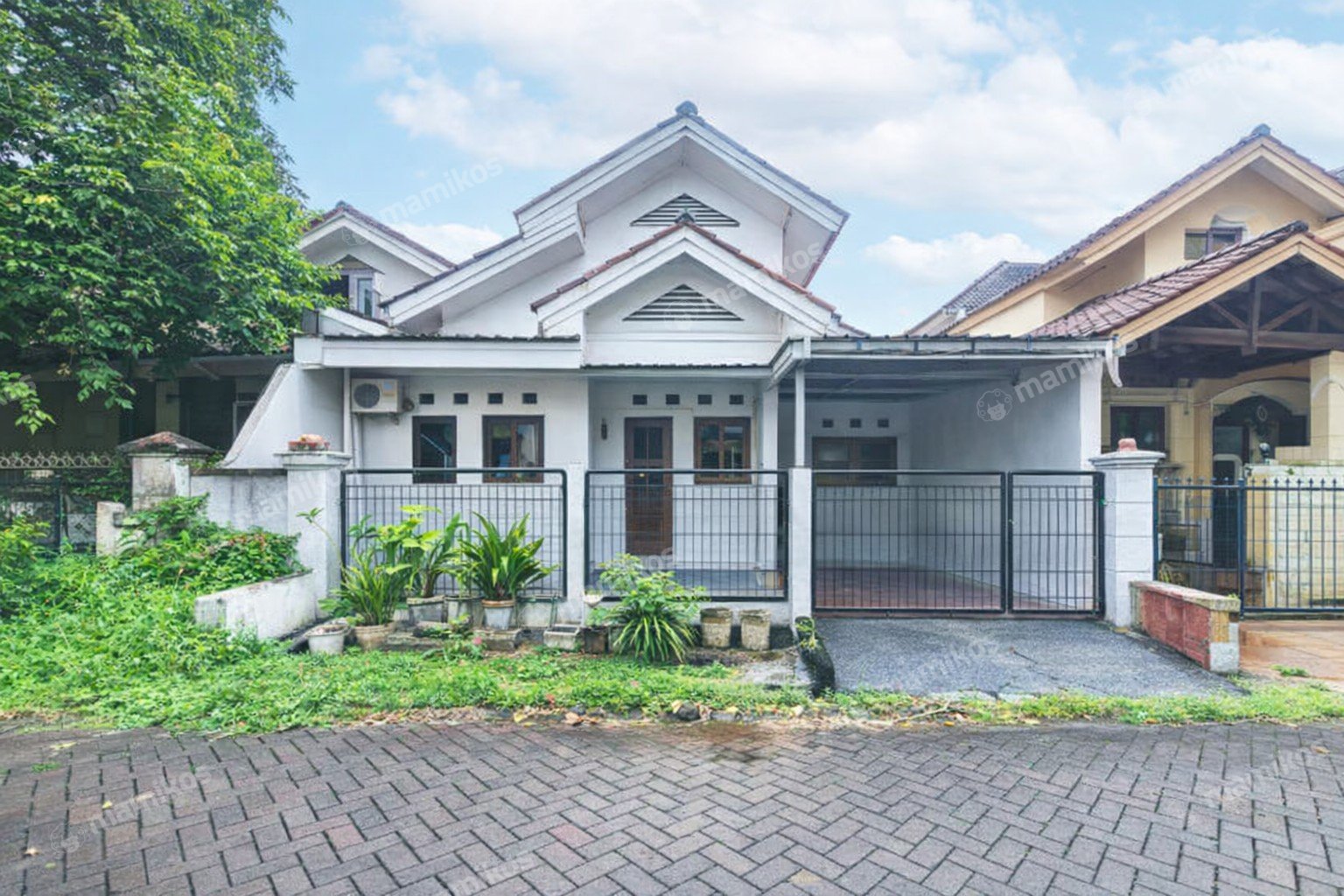 Rumah Sertifikat HGB 2 Kamar Tidur 2 Kamar Mandi Cibubur Jakarta Timur