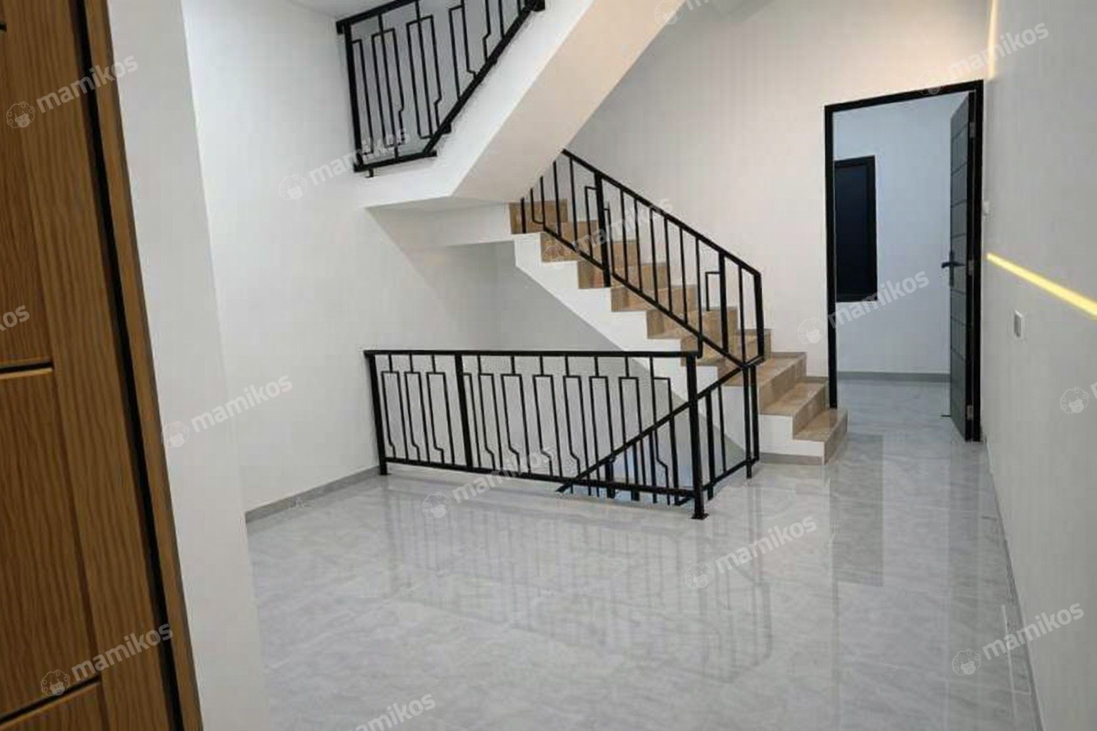 Rumah Sertifikat SHM 4 Kamar Tidur 3 Kamar Mandi Tanjung Duren Jakarta Barat