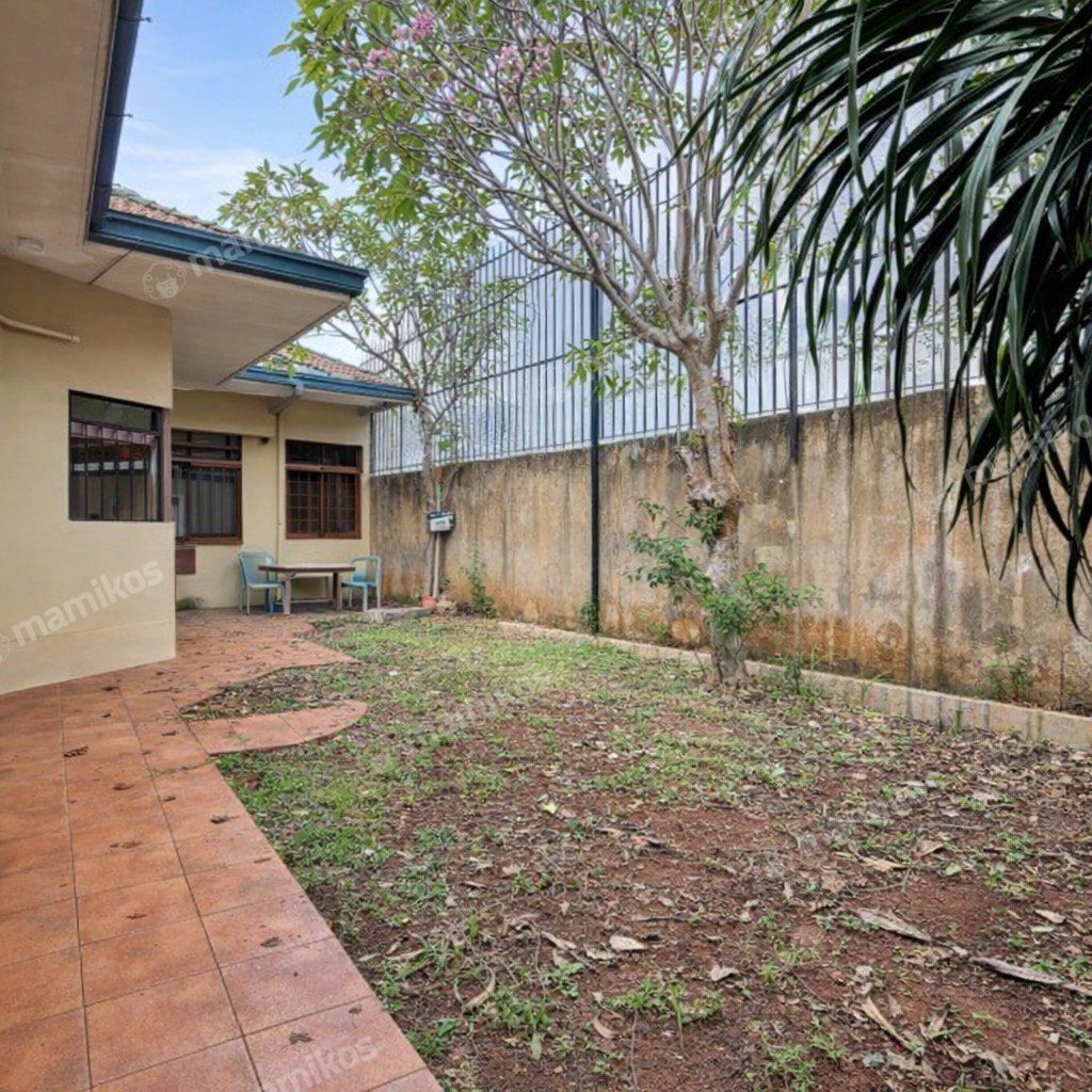Rumah Sertifikat SHM 6 Kamar Tidur 4 Kamar Mandi Cipete Jakarta Selatan - Photo 5