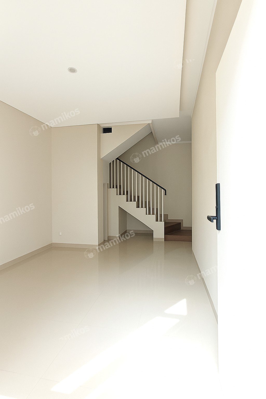Rumah Sertifikat SHM 3 Kamar Tidur 3 Kamar Mandi Cibubur Jakarta Timur - Photo 2