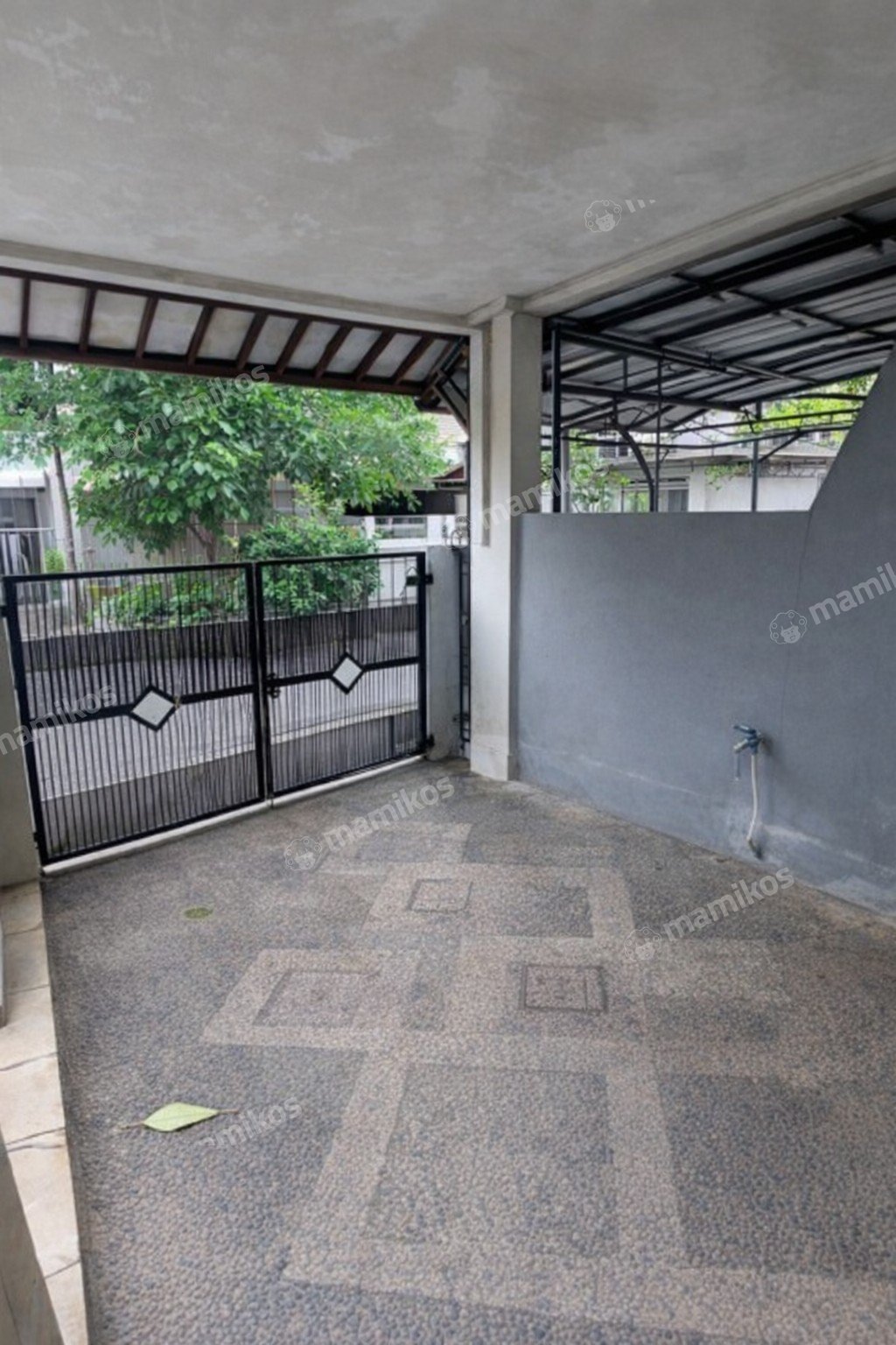 Rumah Sertifikat SHM 3 Kamar Tidur 3 Kamar Mandi Joglo Jakarta Barat - Photo 2