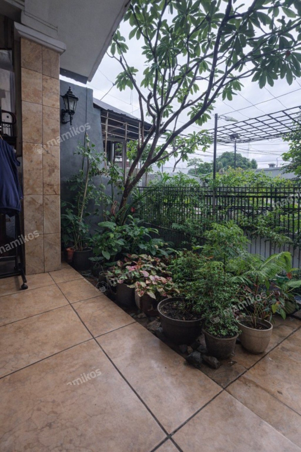Rumah Sertifikat SHM 3 Kamar Tidur 3 Kamar Mandi Joglo Jakarta Barat - Photo 3