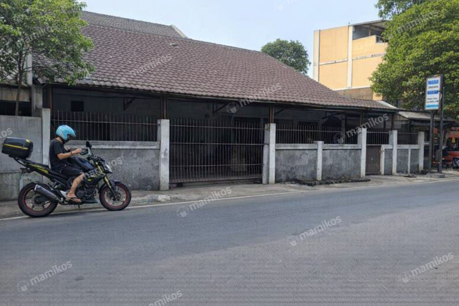 Rumah 4 Kamar Tidur 3 Kamar Mandi 1 Lantai Cengkareng Barat Jakarta Barat