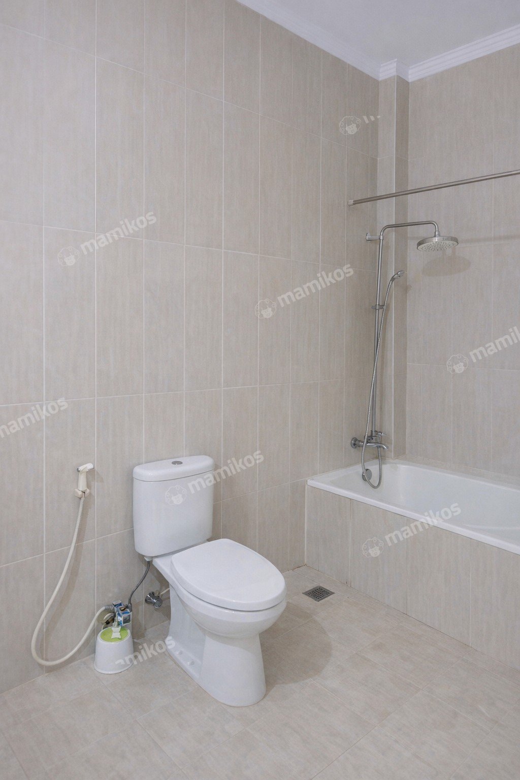 Rumah Sertifikat SHM 4 Kamar Tidur 5 Kamar Mandi Raffles Hills Jakarta Timur - Photo 4