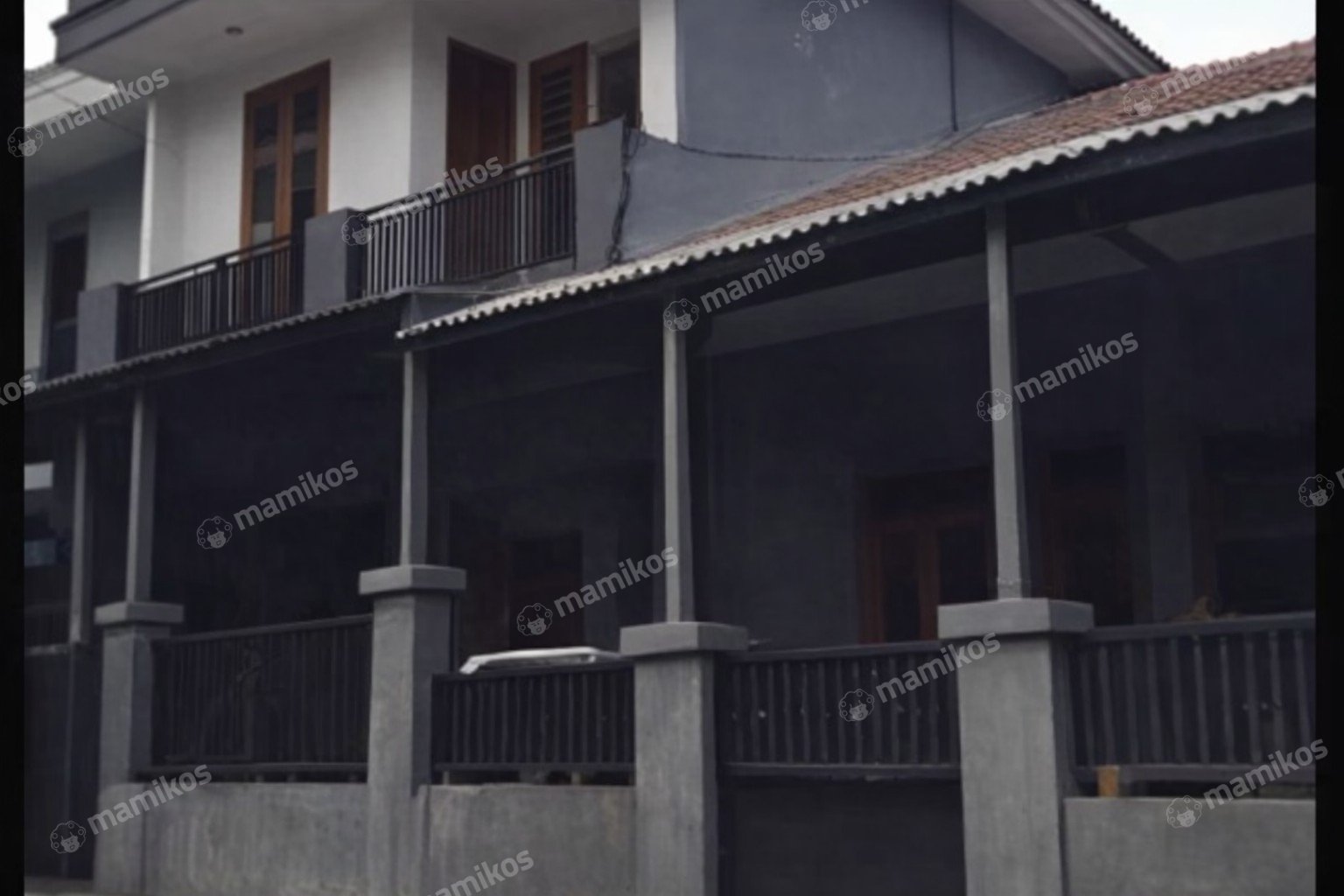 Rumah Sertifikat SHM 11 Kamar Tidur 12 Kamar Mandi Slipi Jakarta Barat
