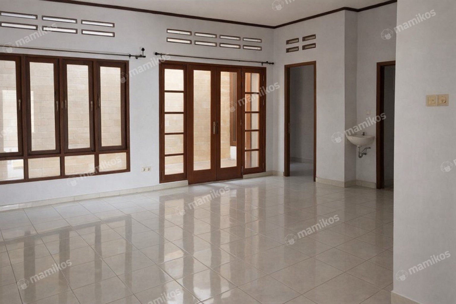 Rumah Sertifikat SHM 5 Kamar Tidur 3 Kamar Mandi Cilandak Jakarta Selatan - Photo 2