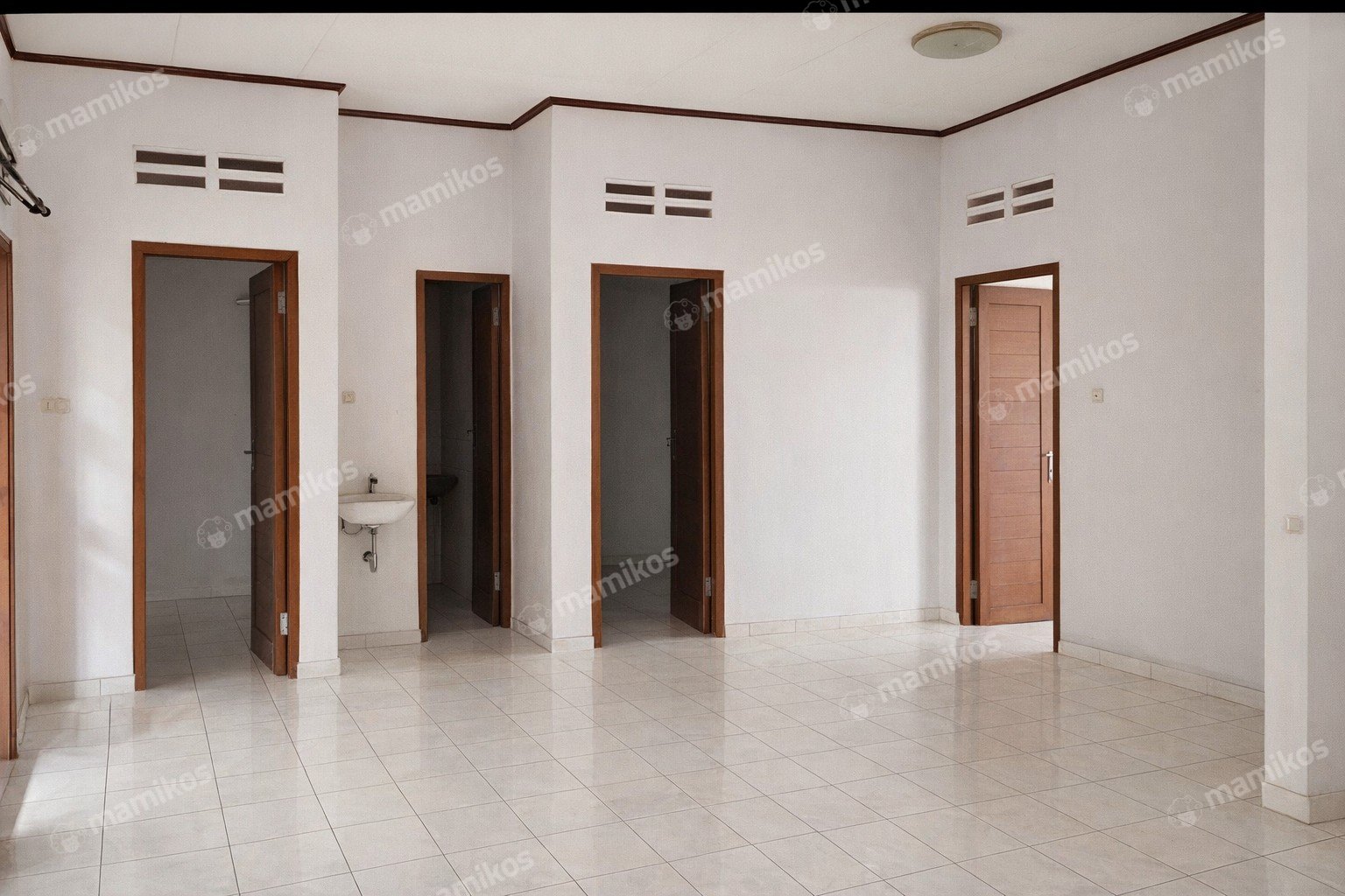 Rumah Sertifikat SHM 5 Kamar Tidur 3 Kamar Mandi Cilandak Jakarta Selatan - Photo 4