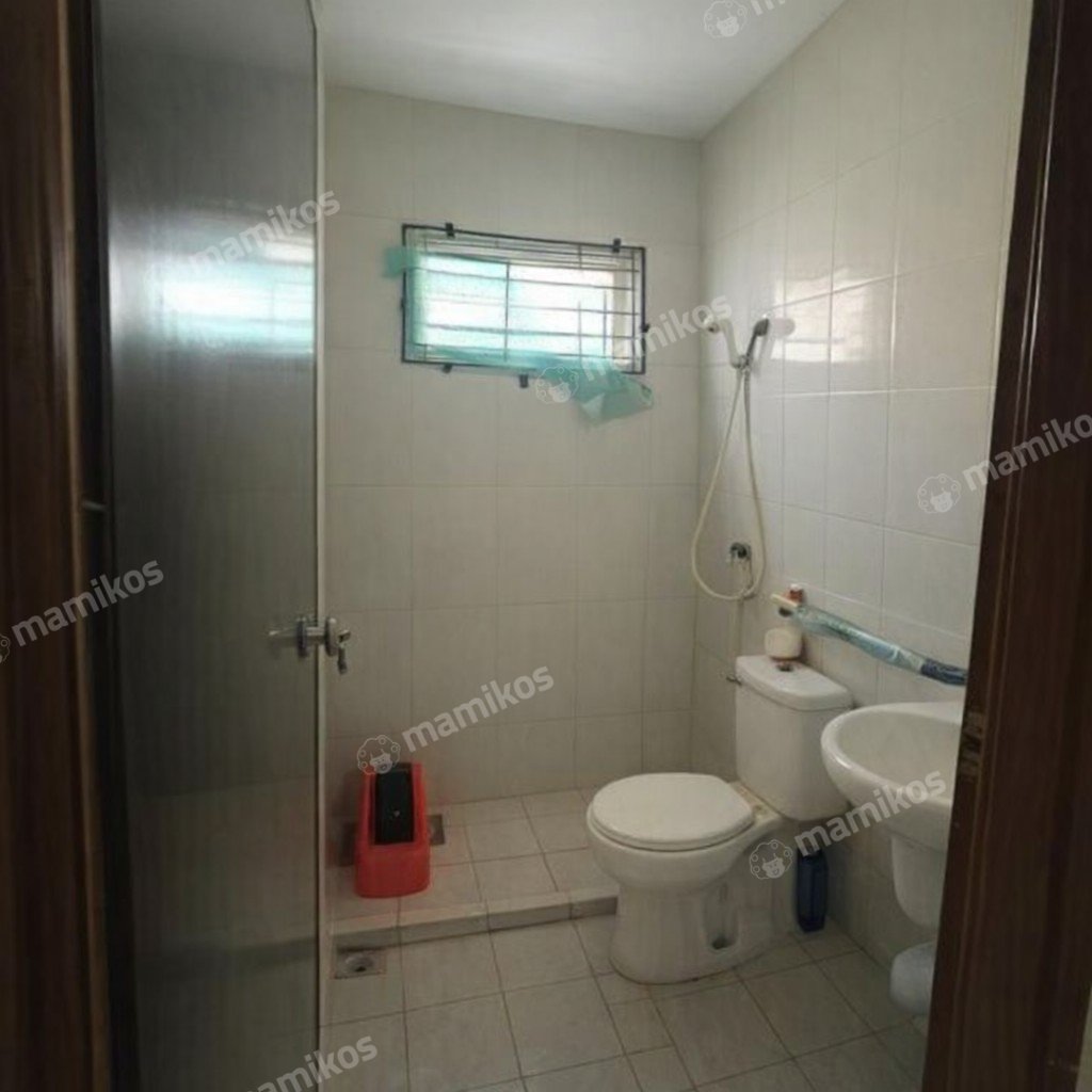 Rumah Sertifikat SHM 4 Kamar Tidur 3 Kamar Mandi Taman Palem Jakarta Barat - Photo 2