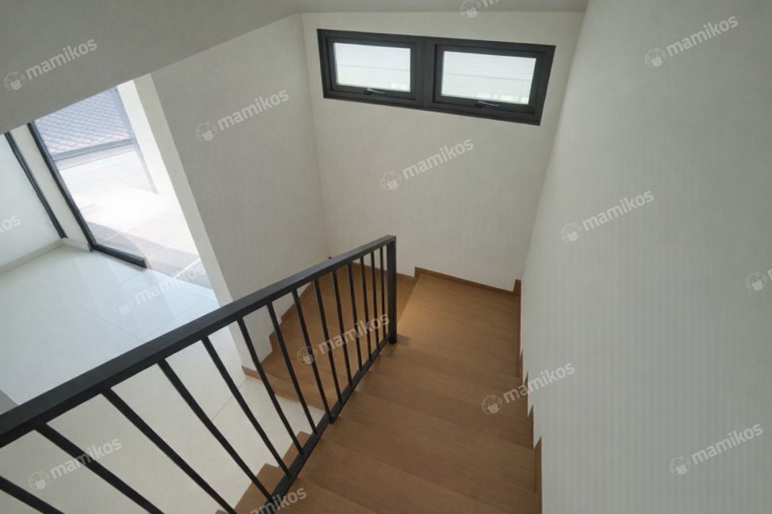 Rumah Sertifikat SHM 4 Kamar Tidur 4 Kamar Mandi Sunrise Garden Jakarta Barat - Photo 4