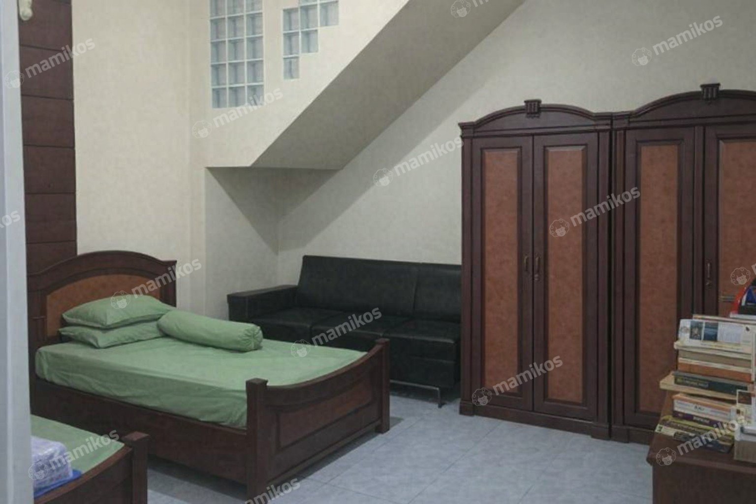 Rumah Sertifikat SHM 8 Kamar Tidur 5 Kamar Mandi Tambora Jakarta Barat - Photo 3