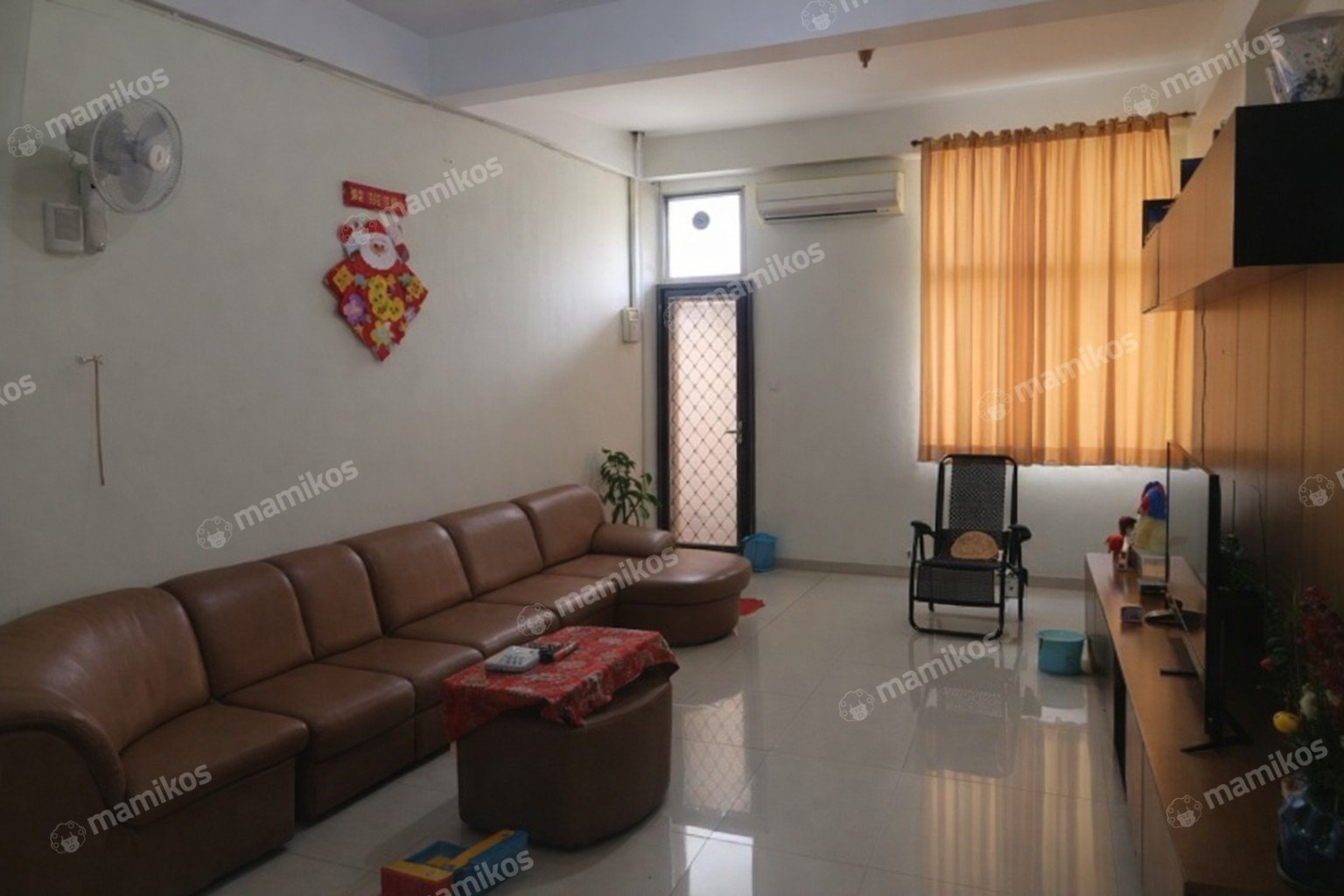 Rumah Sertifikat SHM 4 Kamar Tidur 6 Kamar Mandi Tambora Jakarta Barat