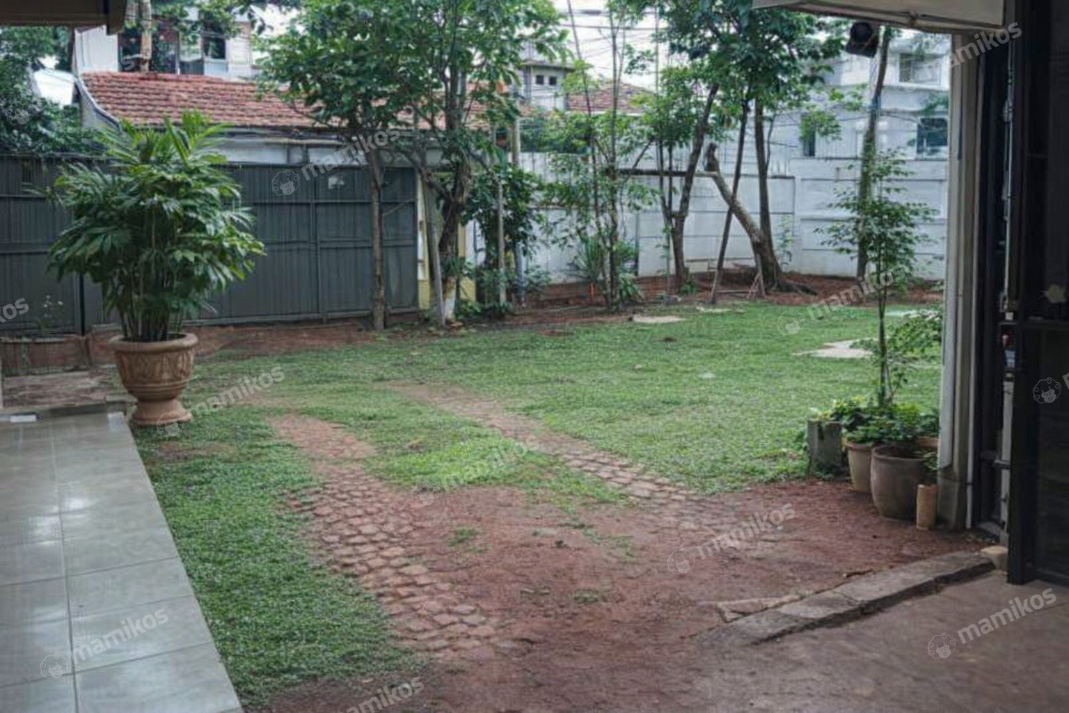 Rumah Sertifikat SHM 4 Kamar Tidur 4 Kamar Mandi Bambu Apus Jakarta Timur - Photo 4