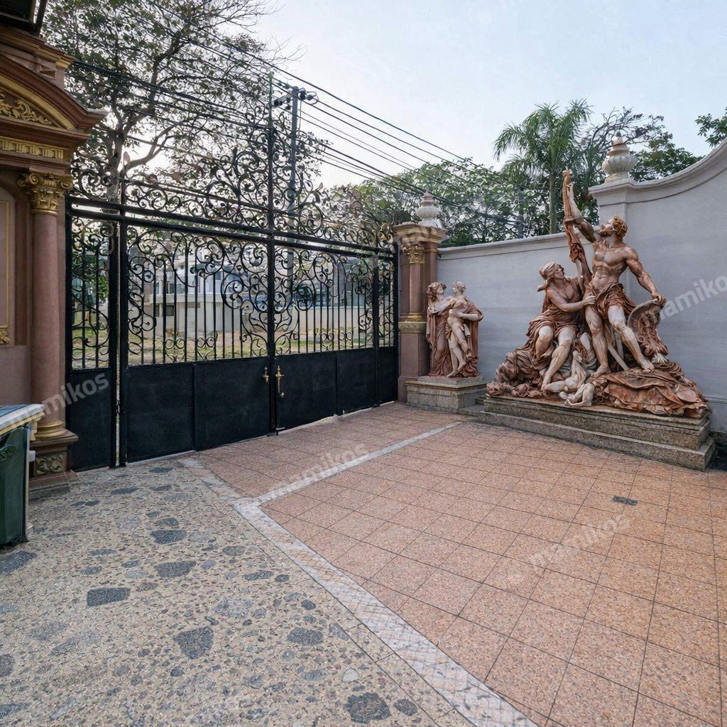 Rumah Sertifikat SHM 5 Kamar Tidur 4 Kamar Mandi Puri Indah Jakarta Barat - Photo 2