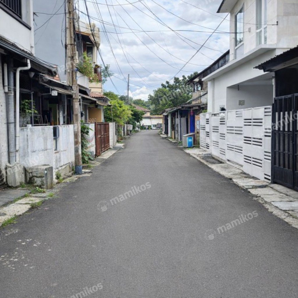Rumah Sertifikat SHM 3 Kamar Tidur 2 Kamar Mandi Kayu Putih Jakarta Timur - Photo 2
