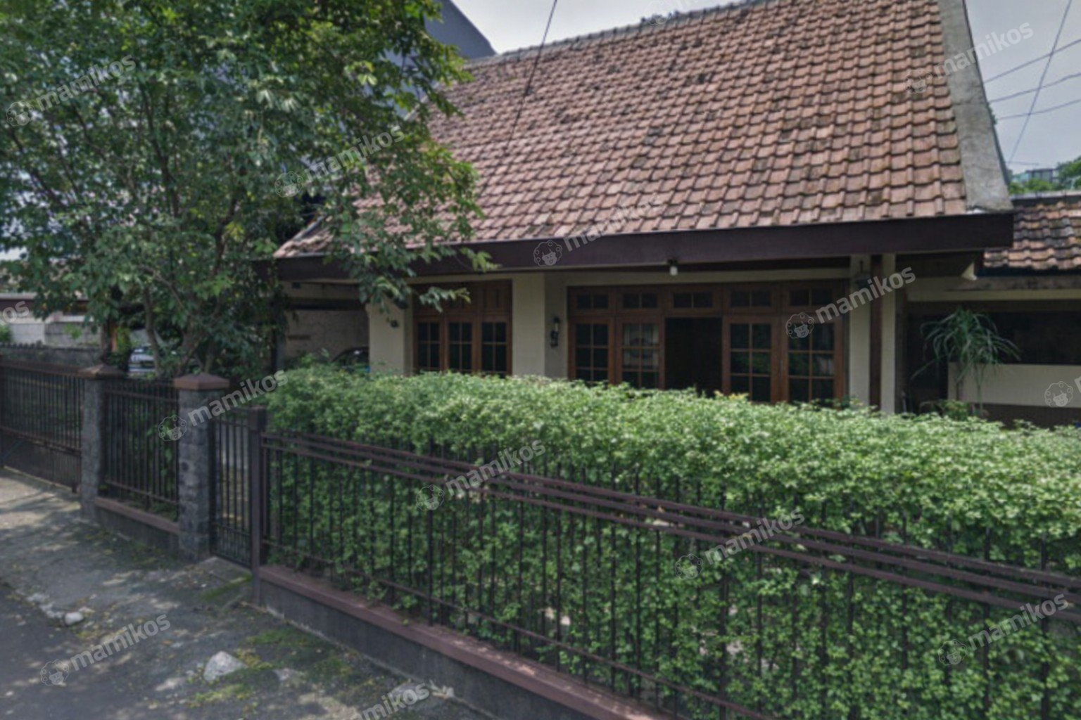 Rumah Sertifikat SHM 7 Kamar Tidur 3 Kamar Mandi Kramat Jati Jakarta Timur