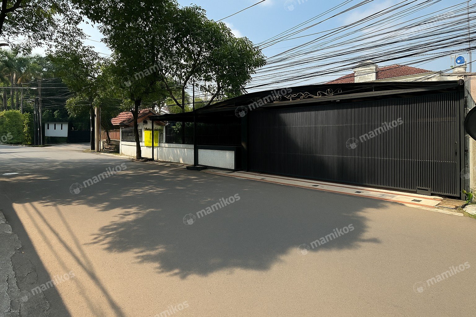 Rumah Sertifikat SHM 4 Kamar Tidur 3 Kamar Mandi Kebayoran Baru Jakarta Selatan