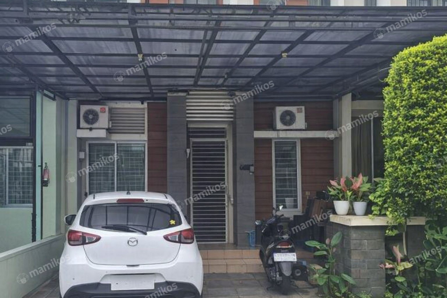 Rumah Sertifikat SHM 3 Kamar Tidur 3 Kamar Mandi Green Mansion Jakarta Barat