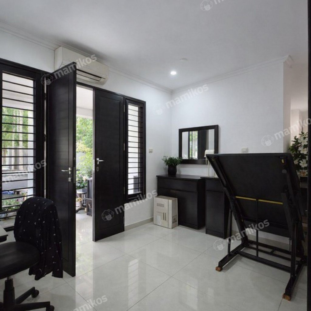 Rumah Sertifikat SHM 4 Kamar Tidur 2 Kamar Mandi Rawamangun Jakarta Timur - Photo 5