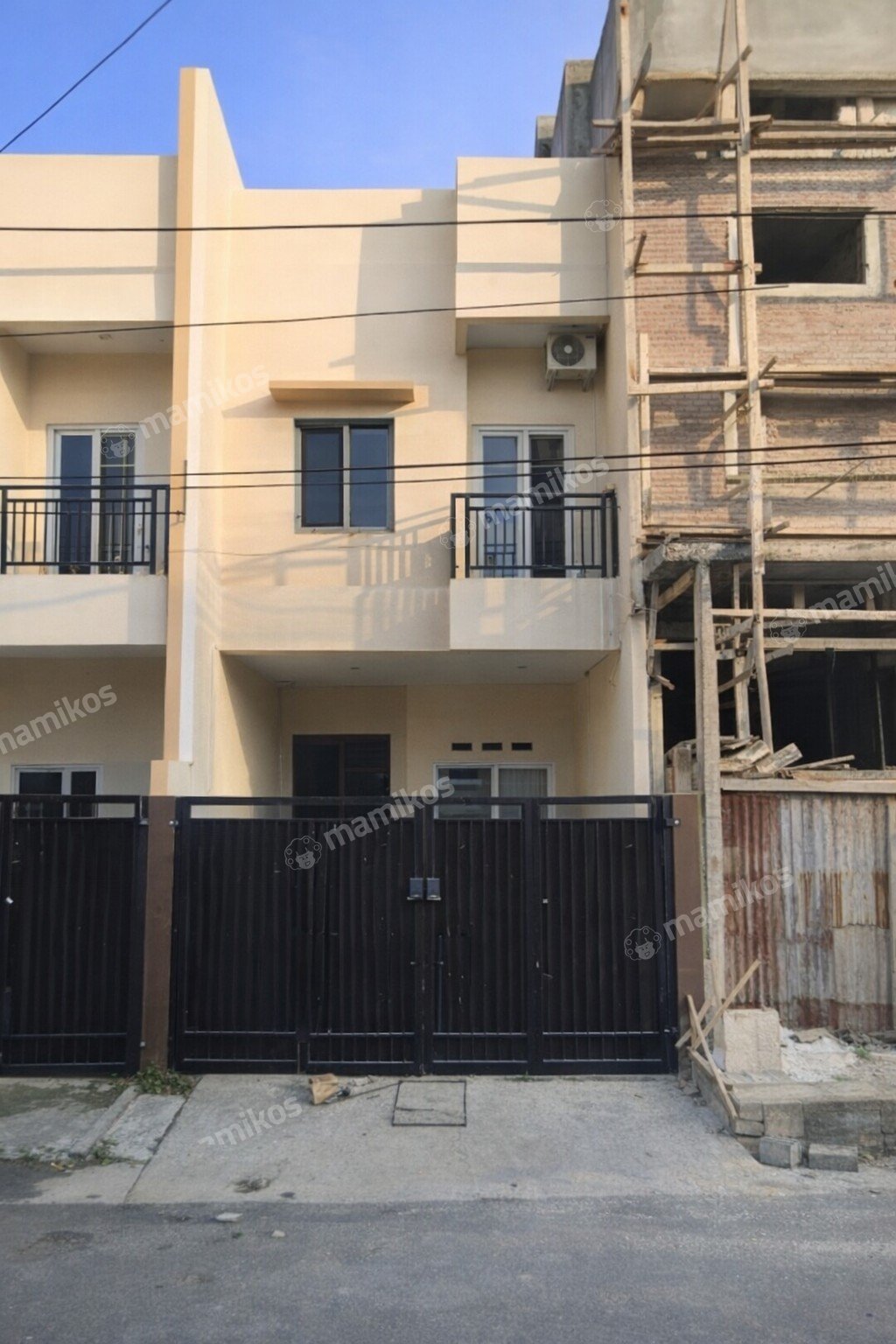 Rumah Sertifikat SHM 3 Kamar Tidur 2 Kamar Mandi Tanjung Duren Selatan Jakarta Barat - Photo 2