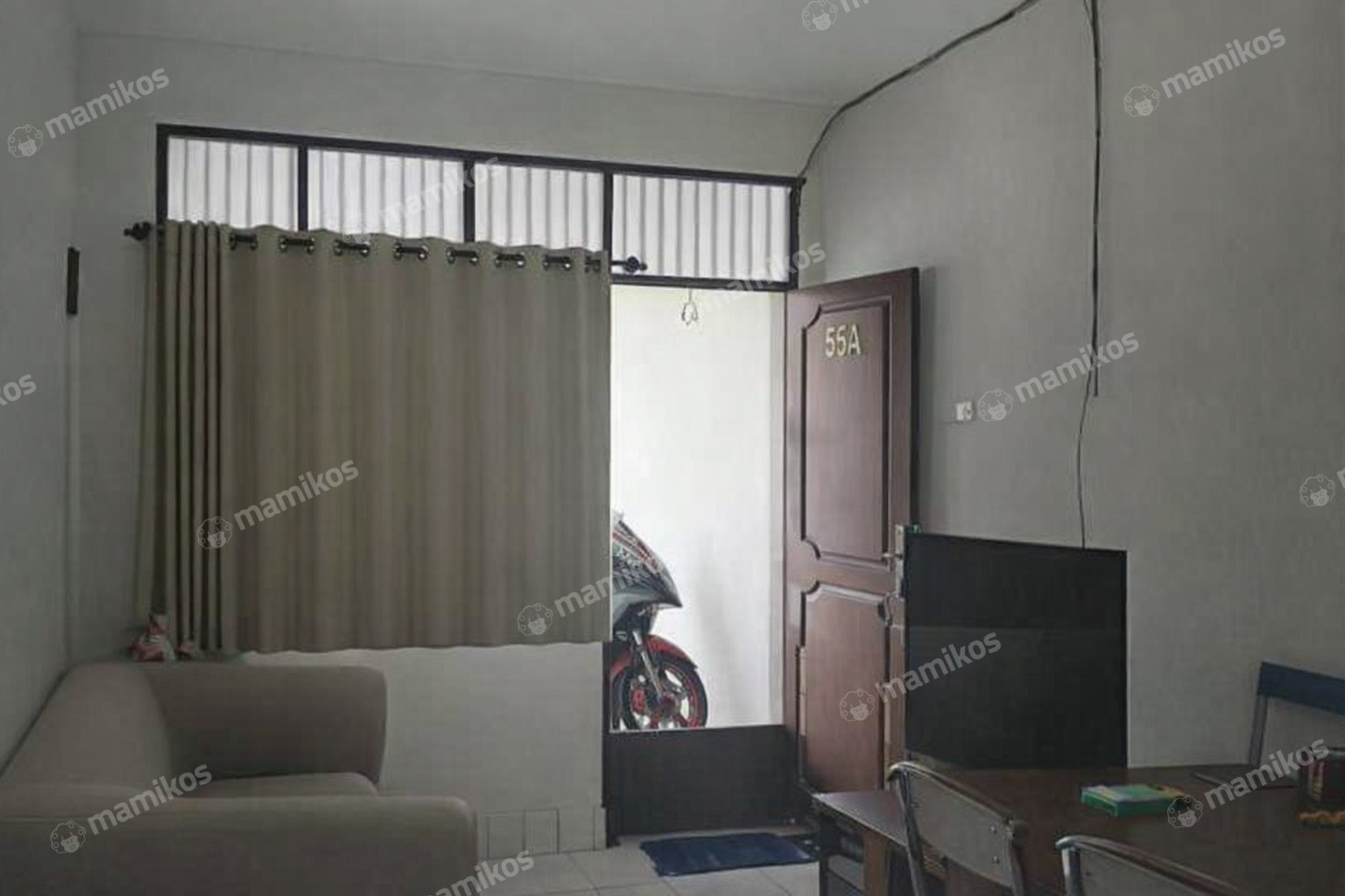 Rumah Sertifikat SHM 3 Kamar Tidur 3 Kamar Mandi Cirendeu Jakarta Selatan