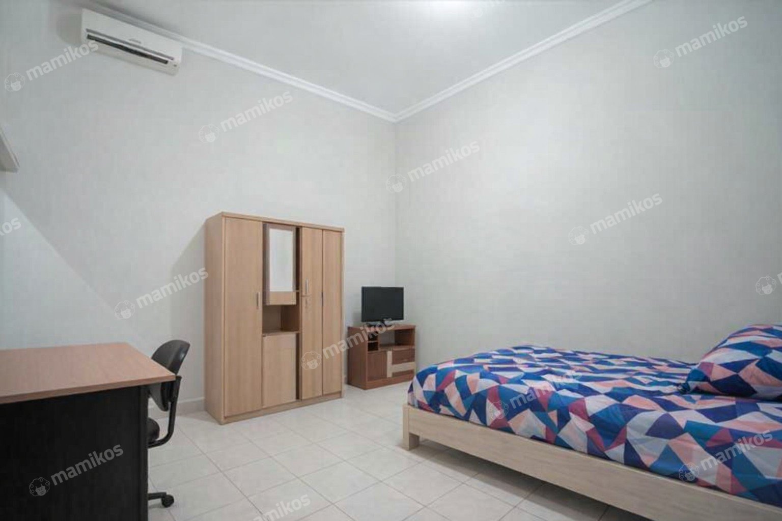 Rumah Sertifikat SHM 13 Kamar Tidur 13 Kamar Mandi Kebayoran Baru Jakarta Selatan - Photo 2